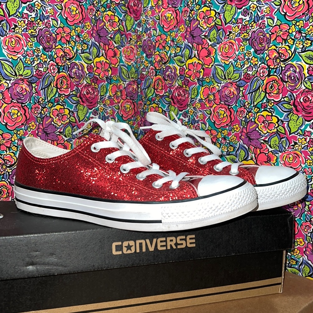 10 Red Glitter Converse